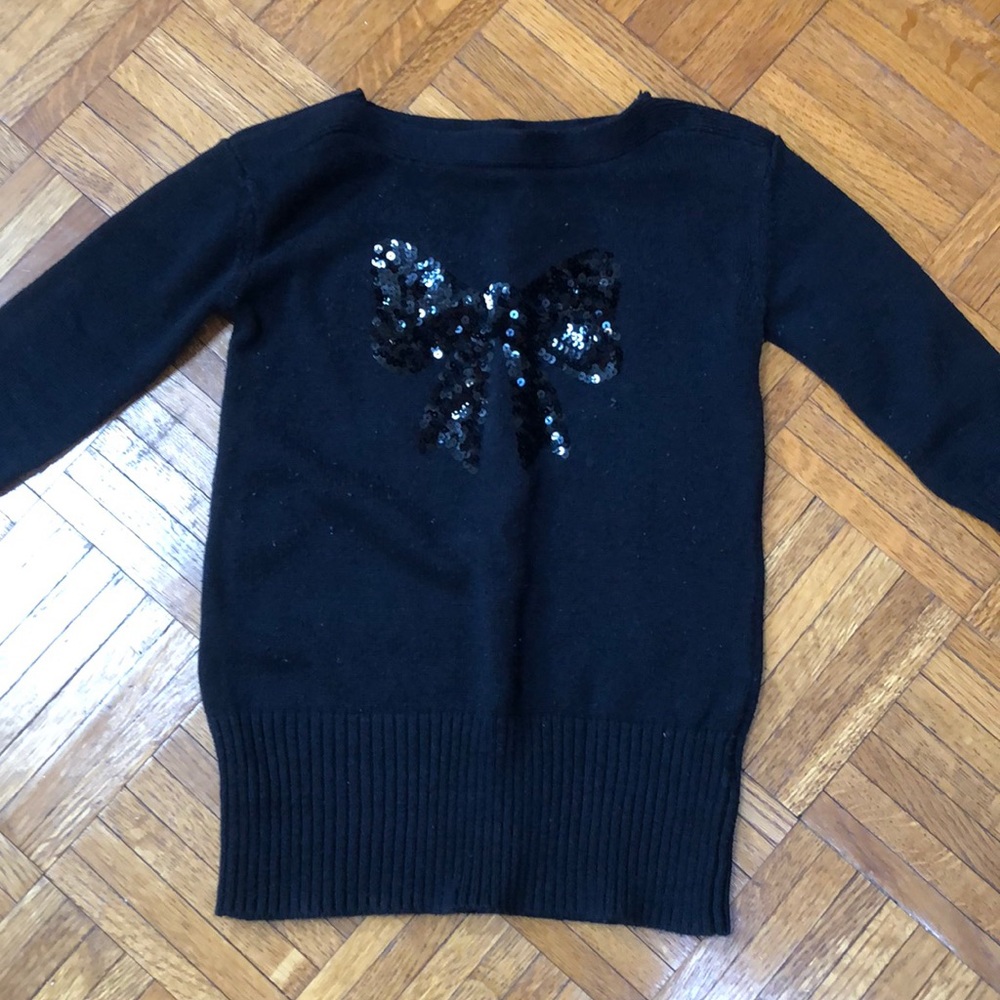Girl’s sweater